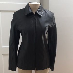 💯 Black Leather Zip Jacket